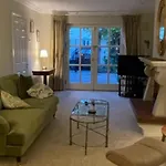 Fashionable Chic Townhouse In D4