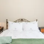 Fashionable Chic Townhouse In D4
